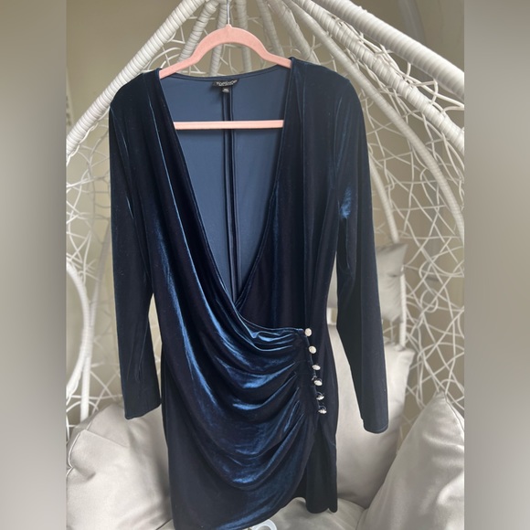 Topshop royal blue velvet mini wrap dress side drape and buttons. Size 12 - Picture 2 of 8